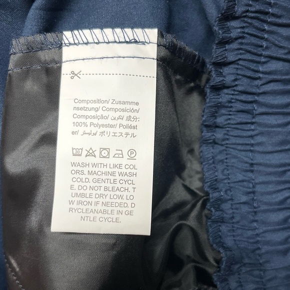 SHEIN Men's Navy Blue Shorts - Picture 4 of 4